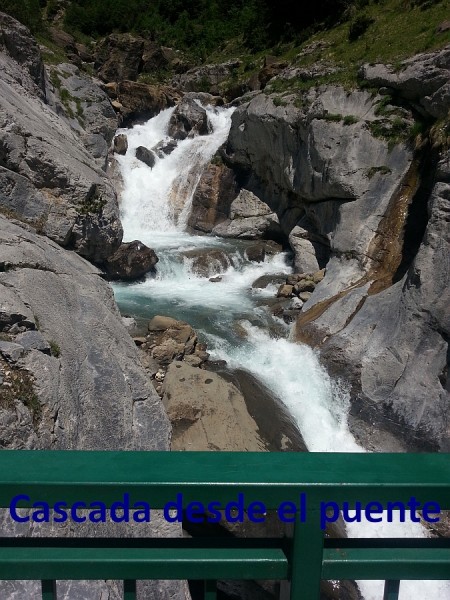 cascada desde el puente